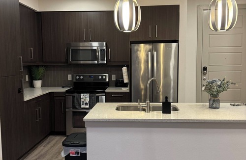 The Galleria Condo | Galleria Retreat: Modern Comforts in Prime Houston Location - ALL YOU NEED!