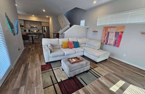 Houston House | Galleria | Side-by-Side Homes 1 Incredible Price