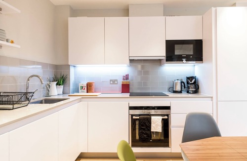 Whitechapel Apartment | Gallery Duplex off Brick Lane