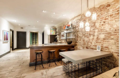 Downtown Nashville Condo | Gallery Loft *Walk to Broadway* PrintersAlleyLofts