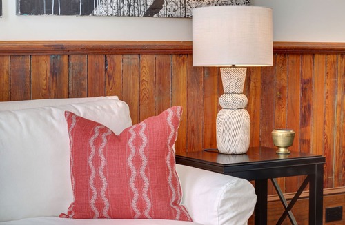 Beach Institute Apartment | Gallery Stays - Amiri Pop