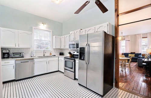 Beach Institute Apartment | Gallery Stays - Low Country