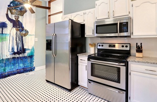 Beach Institute House | Gallery Stays - Pop Collection