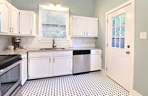 Beach Institute Apartment | Gallery Stays - Spartina