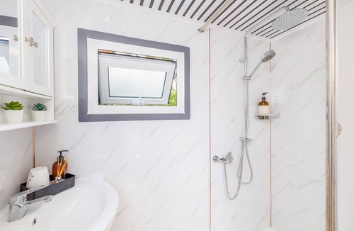 Eagle Heights Cabin | Gallery Walk Studio