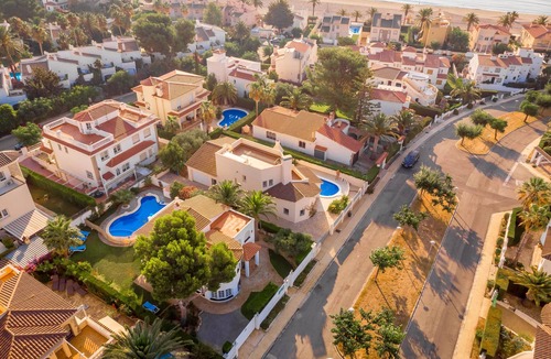 Miami Platja Villa | GALLO Gran villa en playa, piscina y wifi gratis
