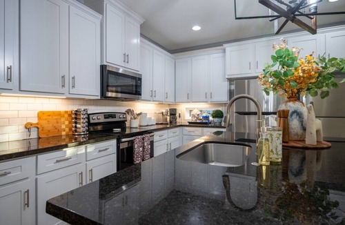 College Station House | Gallop & Gig'em Getaway: 5BR/5.5BA Retreat with Private Yard, Central College Station