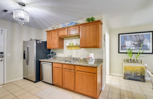 El Lago House | ‘Galloping Seahorse’ Seabrook Home ~ 4 Mi to NASA!