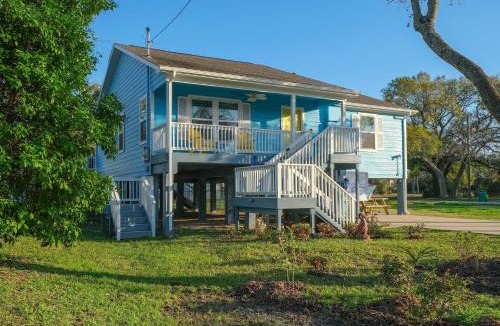 El Lago House | ‘Galloping Seahorse’ Seabrook Home ~ 4 Mi to NASA!