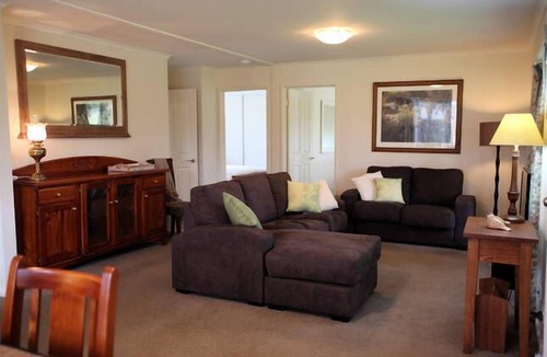 Yarra Glen House | Galoglen Farm Cottage