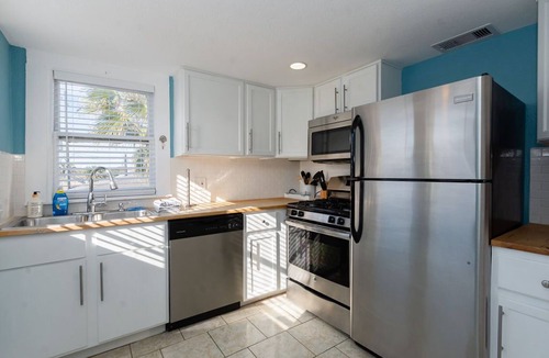 San Jacinto House | Galveston Multi-Unit Home – Spring Getaway Steps from Beach & Local Eats