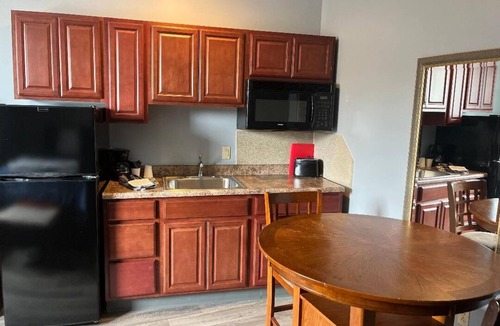 Antes Fort Hotel | Gamble Farm Inn and Suites