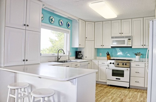 Murrells Inlet House | Gambler's Retreat - Five Bedroom, Four Bath Beach Home with Private Pool