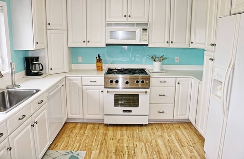 Murrells Inlet House | Gambler's Retreat - Five Bedroom, Four Bath Beach Home with Private Pool