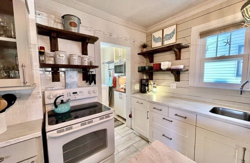 Cape Charles House | Game Barn! Next to Central Park! 2 Blocks 2 Beach/Resturants/Shops