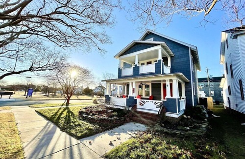 Cape Charles House | Game Barn! Next to Central Park! 2 Blocks 2 Beach/Resturants/Shops