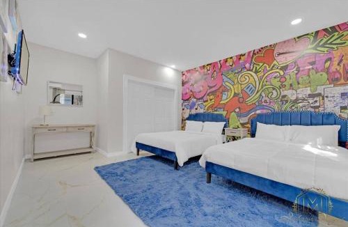 Broadview Park House | Game & Chill Manor - Arcade - Pool - Pool table