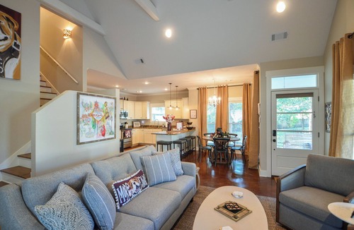 Starkville House | Game Day, 3 Min Walk Downtown, King Beds, Smart Tvs, FirePit