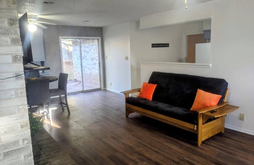 Stillwater House | Game Day Getaway 1 | Walk to OSU | Prime Location