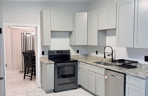 Southwest Orlando House | Game Day Getaway-Downtown Orlando