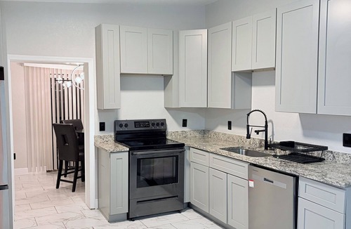 Southwest Orlando House | Game Day Getaway-Downtown Orlando