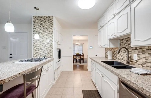 Arlington House | Game-Day Getaway NEW Stadium View Walk to ATT or Rangers