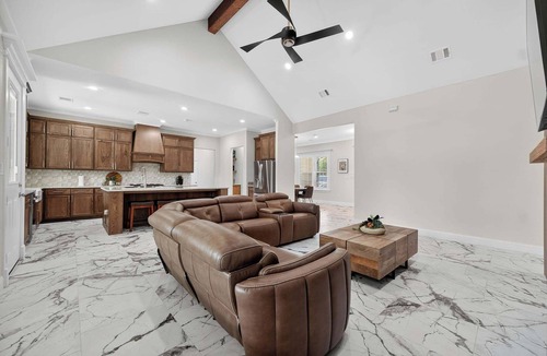 Central Arlington House | Game Day Getaway
