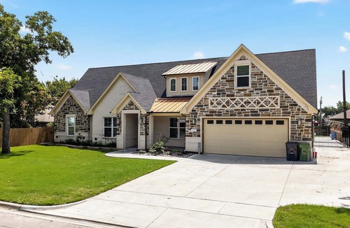 Central Arlington House | Game Day Getaway