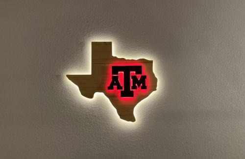 College Station House | Game Day Getaway Near Texas A&M home