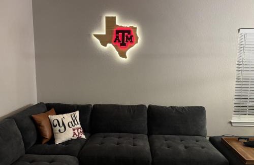 College Station House | Game Day Getaway Near Texas A&M home