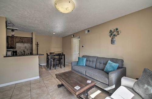 College Station Condo | Game Day Retreat: Pool Access, 2 Mi to Texas A & M