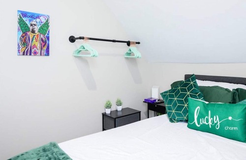 North Lawndale Apartment | Game House + Patio and Parking