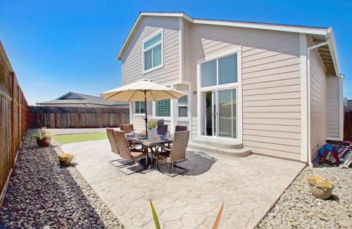 Santa Rosa House | Game Night Meets Wine Country Elegance