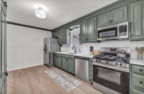 Berea House | Game Room.Bar.Firepit.Renovated & Modern Retreat!