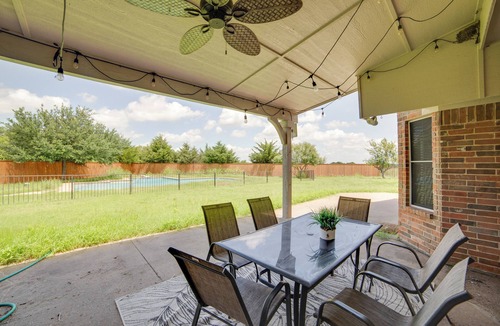 Farmersville House | Game Room & Bar: Secluded Getaway in Farmersville