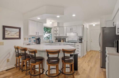 Saugatuck Cottage | Game Room, Bikes & Beach Gear · Stay with Branch