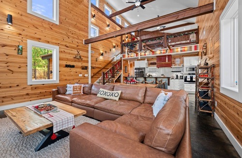 Golden Cabin | Game Room | Children’s Playset | Hot Tub