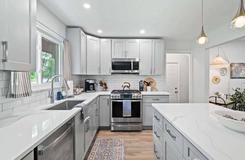Strongsville Apartment | Game Room - Deck - Large Professional Design