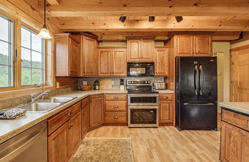 Harrison Valley House | Game Room + Fire Pit: Sprawling Westfield Retreat!