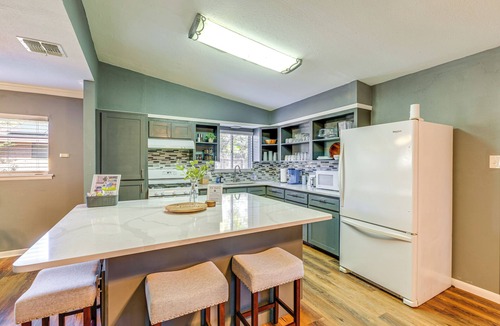 Bay Area House | Game Room & Grill: Family Home in Corpus Christi!