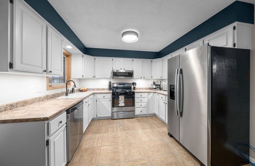 Buffalo Ridge House | Game Room ~ Gym ~ Sauna ~ Hot Tub ~ Movie Theater ~ Outdoor Playground