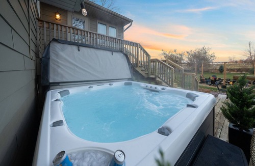 Buffalo Ridge House | Game Room ~ Gym ~ Sauna ~ Hot Tub ~ Movie Theater ~ Outdoor Playground