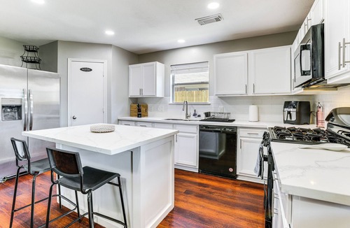 Houston House | Game Room & Gym! Solar-Powered Home in Houston