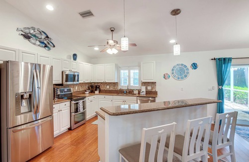 Trafalgar House | Game Room & Hot Tub: Easy Cape Coral Adventures