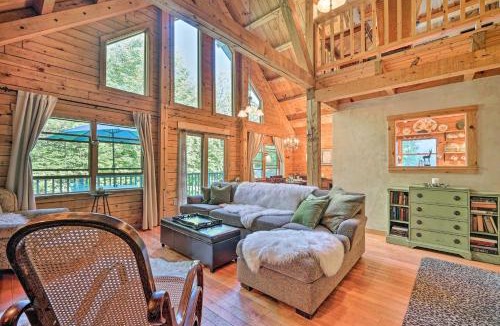West Dover House | Game Room & Hot Tub: Pet-Friendly Mount Snow Gem