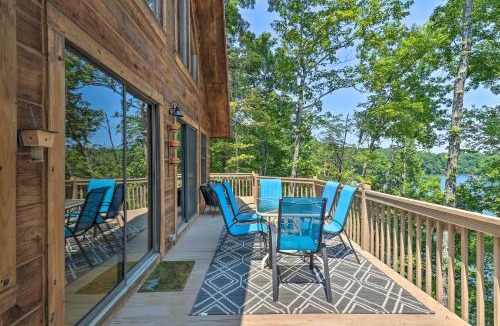 Lynn House | Game Room! Lakefront Family Cabin in Landrum