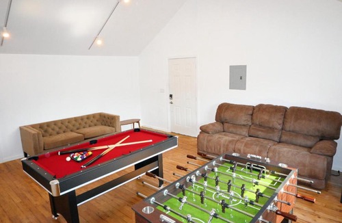 New Haven Villa | Game Room Near Yale