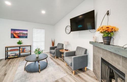 The Colony House | Game Room & Patio: Family Home in The Colony!