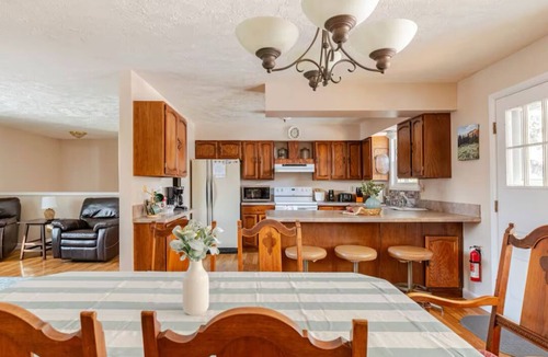 Idaho Falls House | Game Room - Pet-Friendly - Fire Pit - Deck - AC - Near Airport
