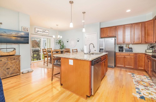 Littleton House | Game Room! Pontoon Rental~Boat Slip~Fire Pitnn